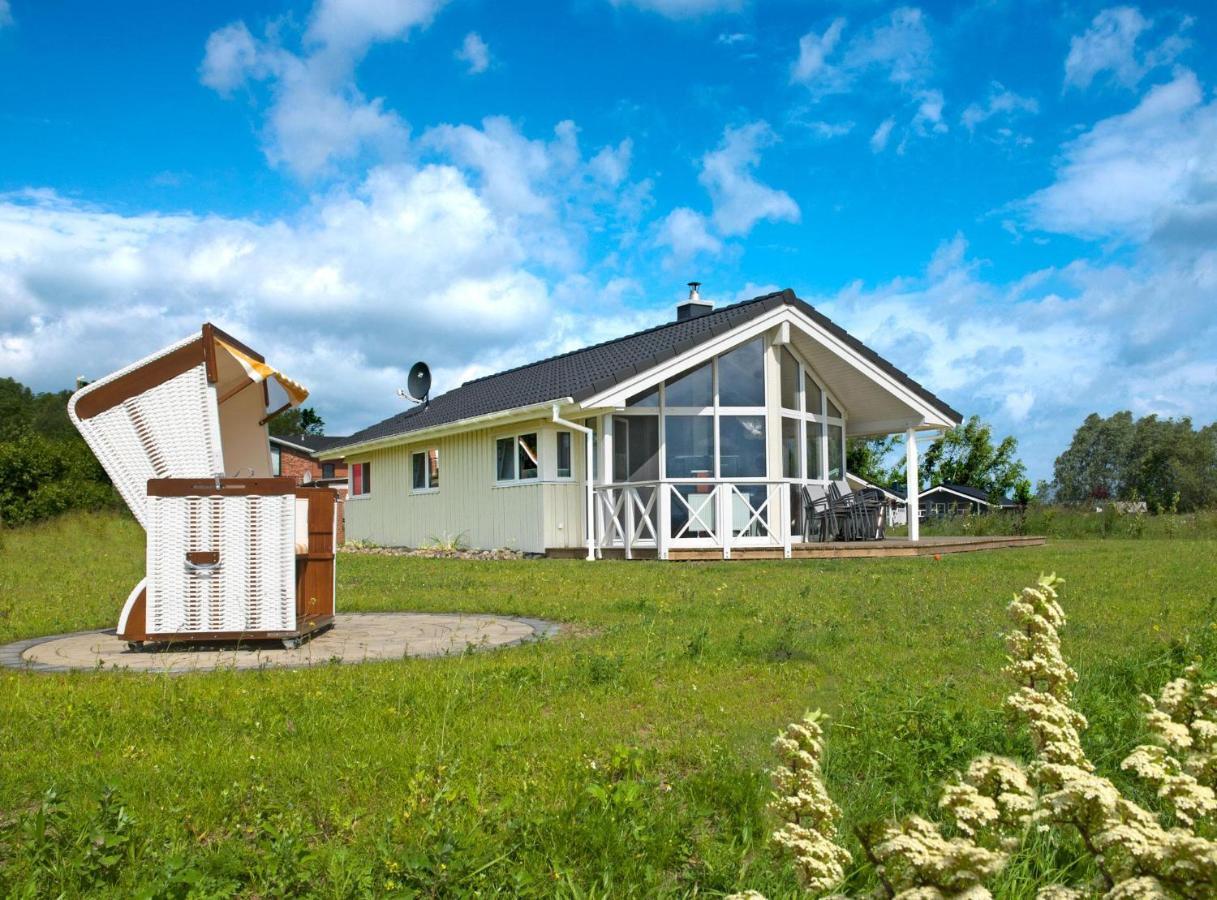 Daenische Ferienhaeuser Am Salzhaff Haus Kaept'N Nemo Insel Poel Exterior photo